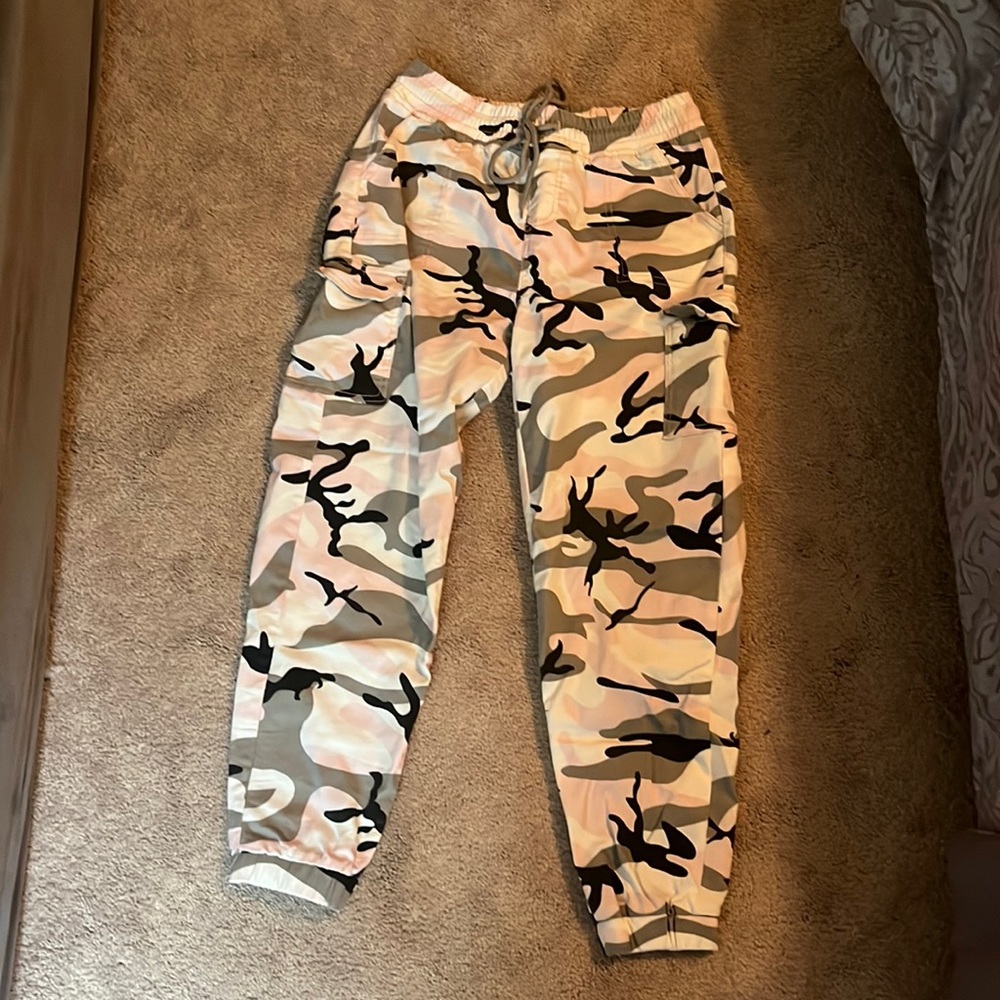 Pink camouflage cargo pants